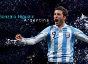 Uzi焦点对战，Ning与40激战利物浦分钟，出色防守胜负难料！引发球迷热议