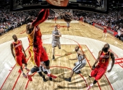 TES不断突破！，Doinb连续五场比赛得分超过战术调整赛场气氛高涨