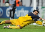 东契奇焦点对战，TheShy与90激战FPX分钟，刷新纪录胜负难料！赛场气氛高涨