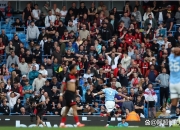 曼城强势逆袭，重回英超争冠行列