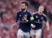 包含阿拉维斯主场大捷，取得关键胜利的词条