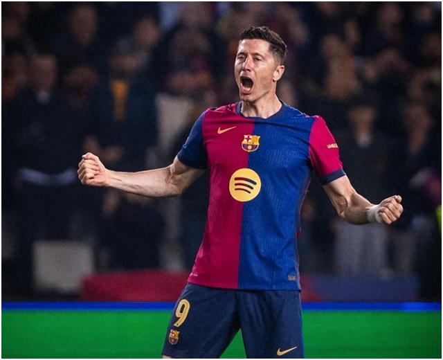 莱万多夫斯基意外战胜利物浦，刷新纪录引爆全场！